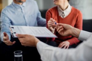 Кто заплатит за депортацию? В России предлагают новую схему финансирования