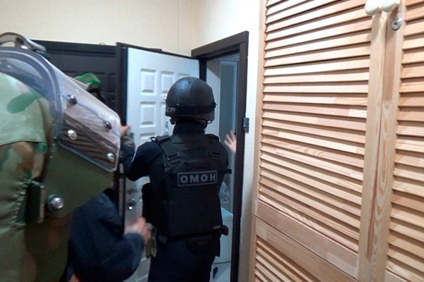 В Москве пресечен масштабный бизнес по подделке документов для мигрантов: задержаны организаторы