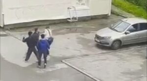 После избиения в Петербурге: нападавшие подростки и их семьи депортированы