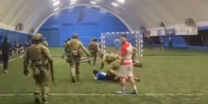 В Самаре силовики проверяют футбольную команду мигрантов из-за драк и нарушений