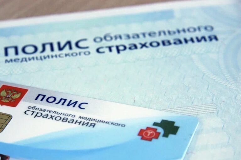 Россияда мигрантлар учун янги чеклов: тиббий полис бўлмаса, хавфсизлик хизматларига хабар берилади