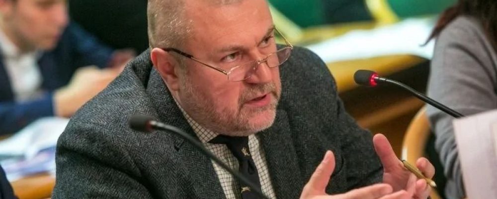 Кабанов Россияни мигрантларни тўлиқ назорат қилинган тарзда жалб қилиш тизимига ўтишга чақирди