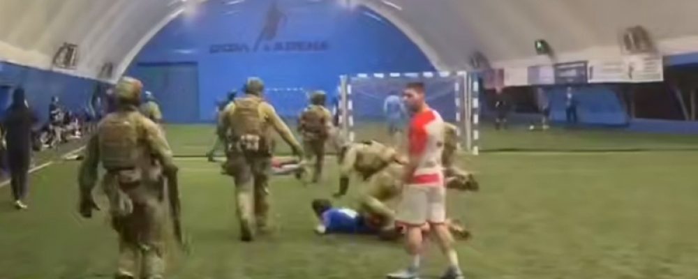В Самаре силовики проверяют футбольную команду мигрантов из-за драк и нарушений