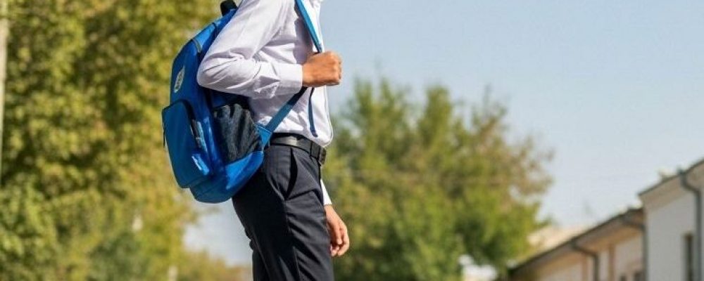 Россияда янги тизим: рус тилини билмаган мигрант болаларнинг тақдири назорат қилинади